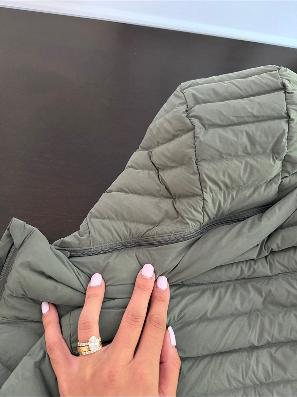 lululemon athletica Hooded Lightweight Puffer Jacket - Sage Green - Picture 5 of 5